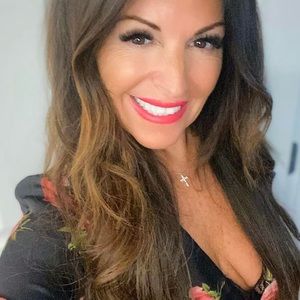 Meet your Posher, Lori